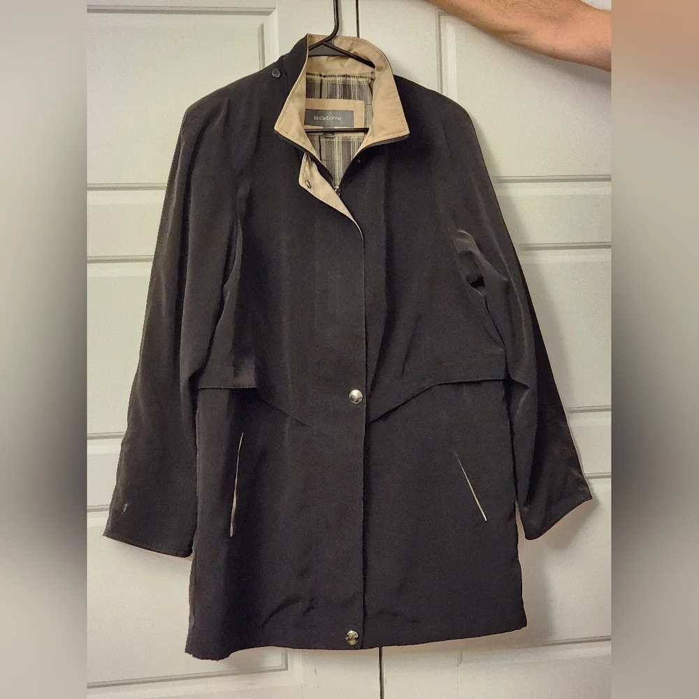 EUC Liz Claiborne‎ lightweight windbreaker